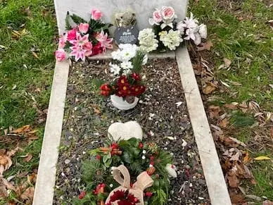Memorial before restoration